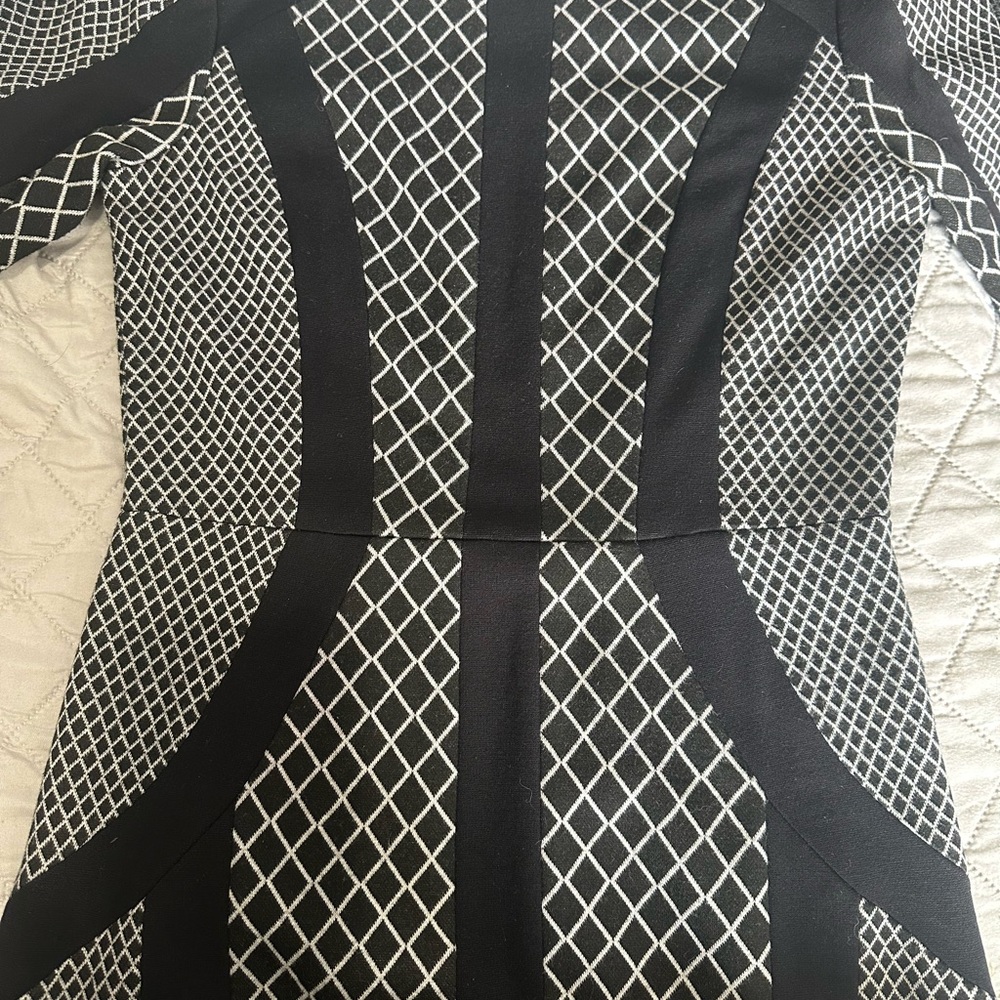BCBGMaxAzria Black and White Patterned Midi Dress - Picture 4 of 4